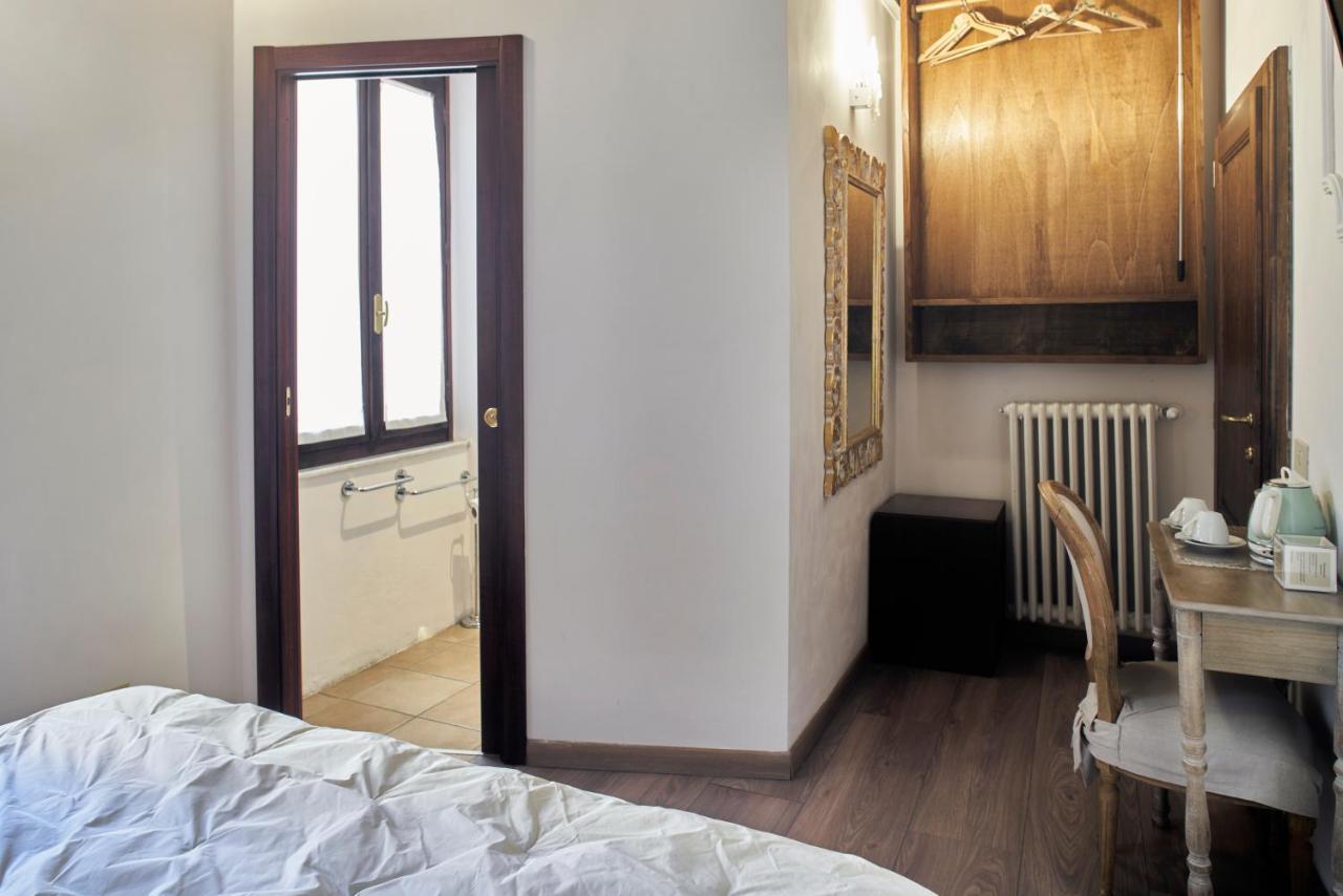 Palazzo Del Magnifico B&B เซียนา ภายนอก รูปภาพ