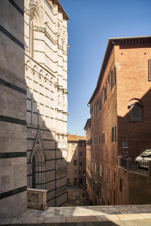 Palazzo Del Magnifico B&B เซียนา ภายนอก รูปภาพ