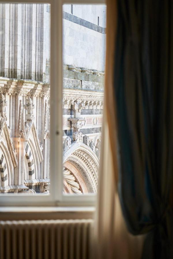 Palazzo Del Magnifico B&B เซียนา ภายนอก รูปภาพ