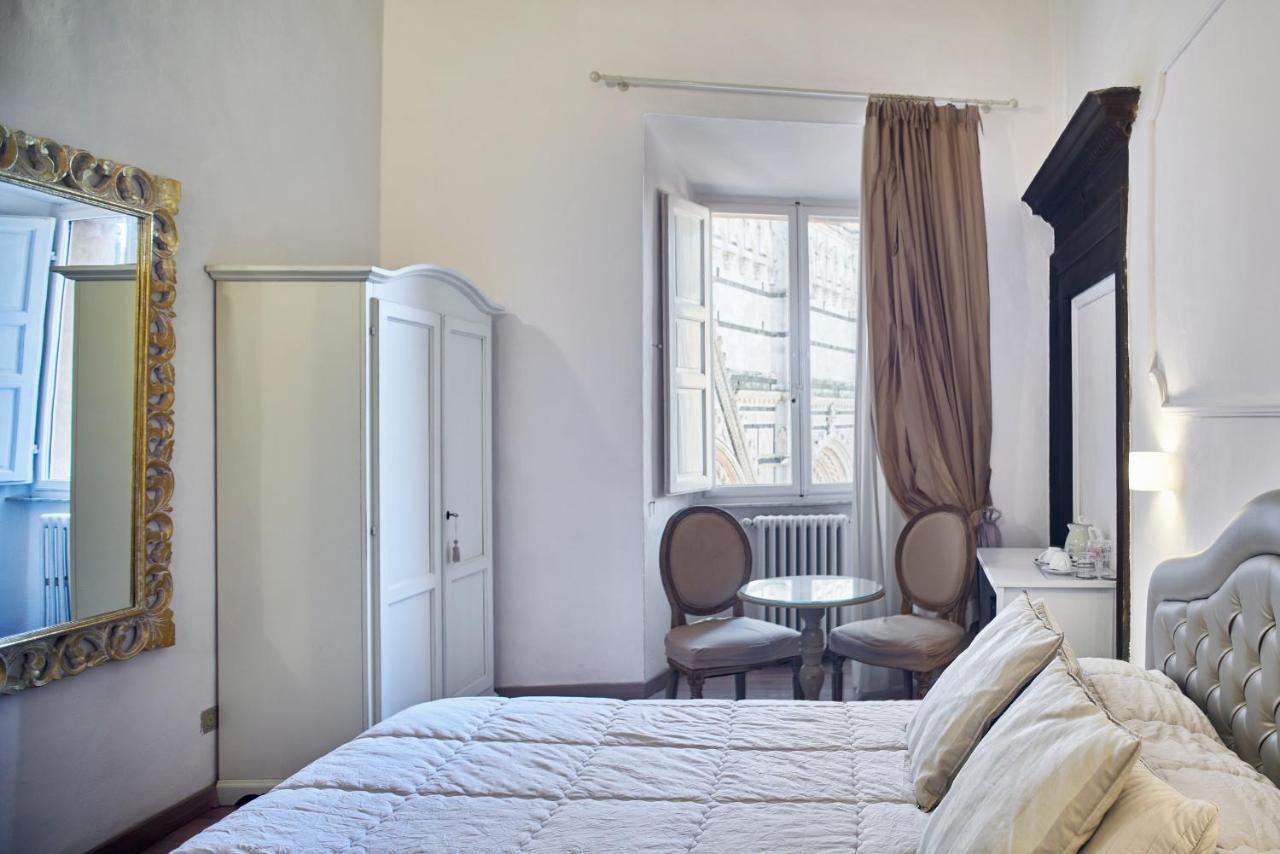 Palazzo Del Magnifico B&B เซียนา ภายนอก รูปภาพ