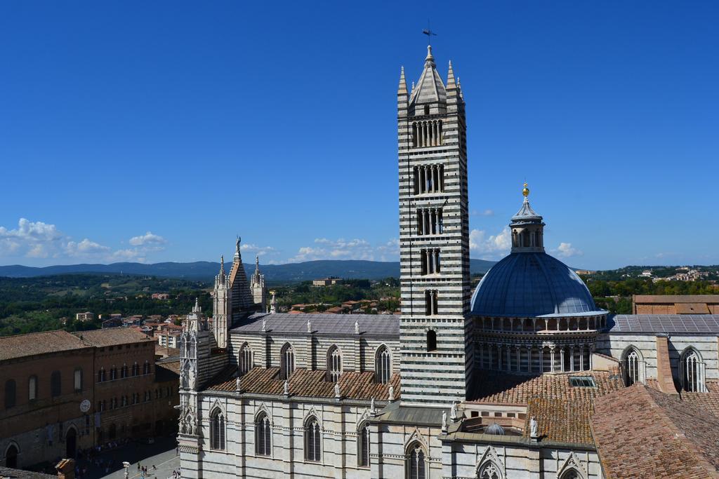 Palazzo Del Magnifico B&B เซียนา ภายนอก รูปภาพ
