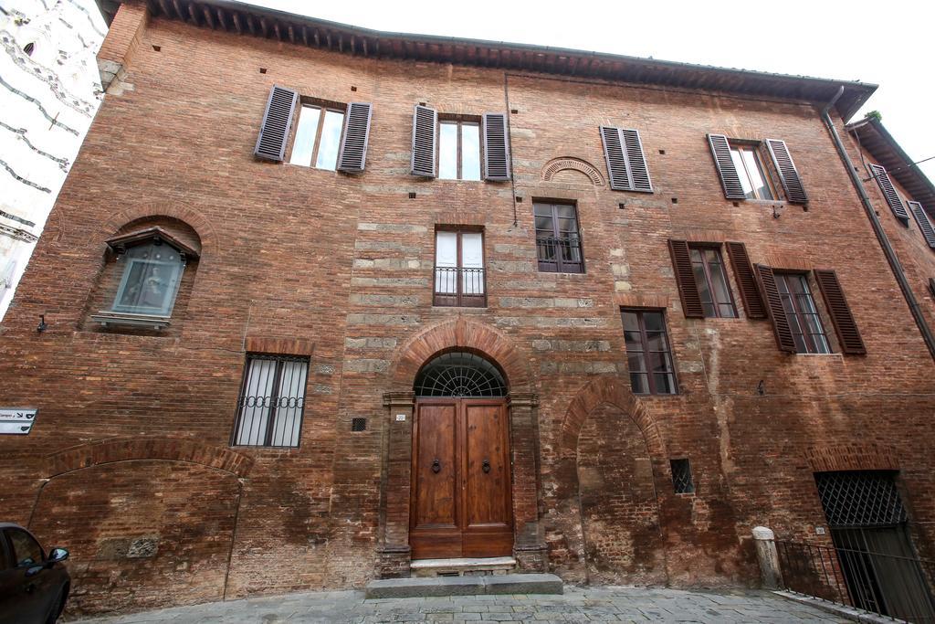 Palazzo Del Magnifico B&B เซียนา ภายนอก รูปภาพ